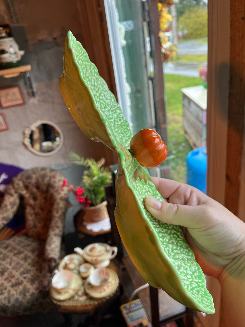 Crown Devon, England – Antique green leaf-shaped platter with tomato motif