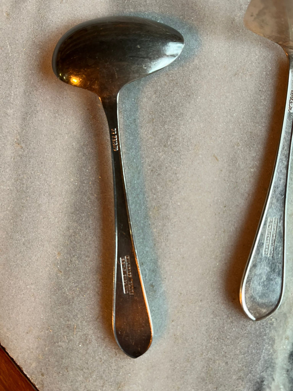 Vintage silver-plated sauce ladle and butter knife – WM Rogers & Son