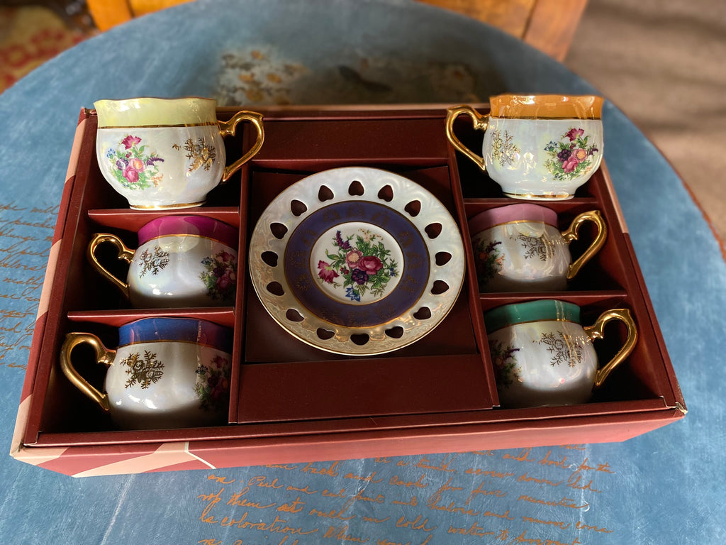 Täiskomplekt – Vintage KANEZEN Jaapani portselanist espressotassid (karbis)