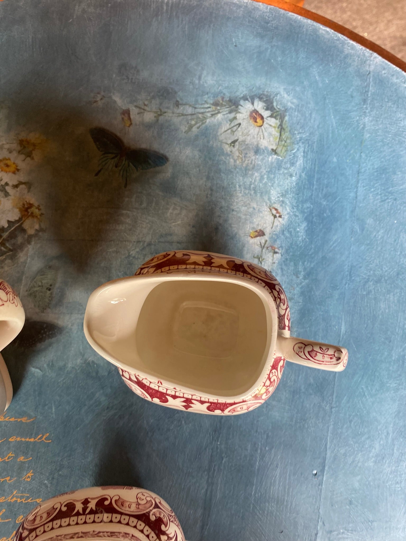 Винтажный чайный сервиз Staffordshire “Cambridge Old England” с красным узором.