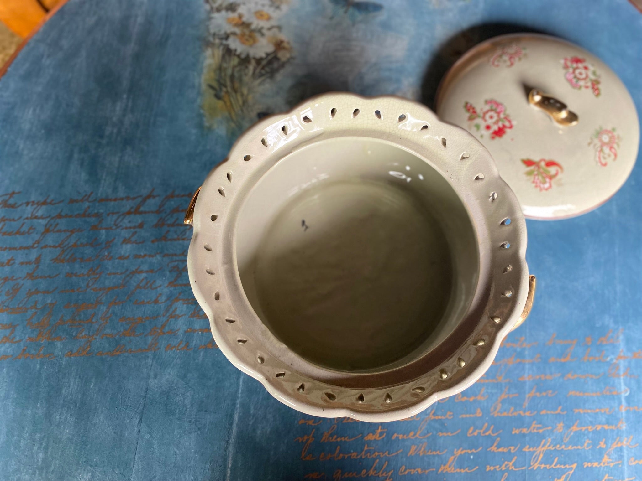Vintage oriental style ceramic container with lid
