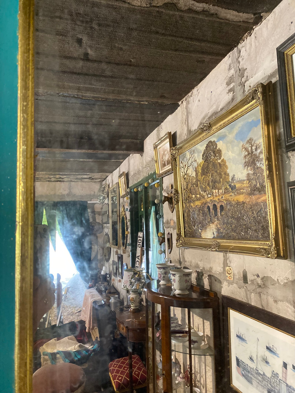 Romantic French style mirror table – "Les Roses de Saadi"