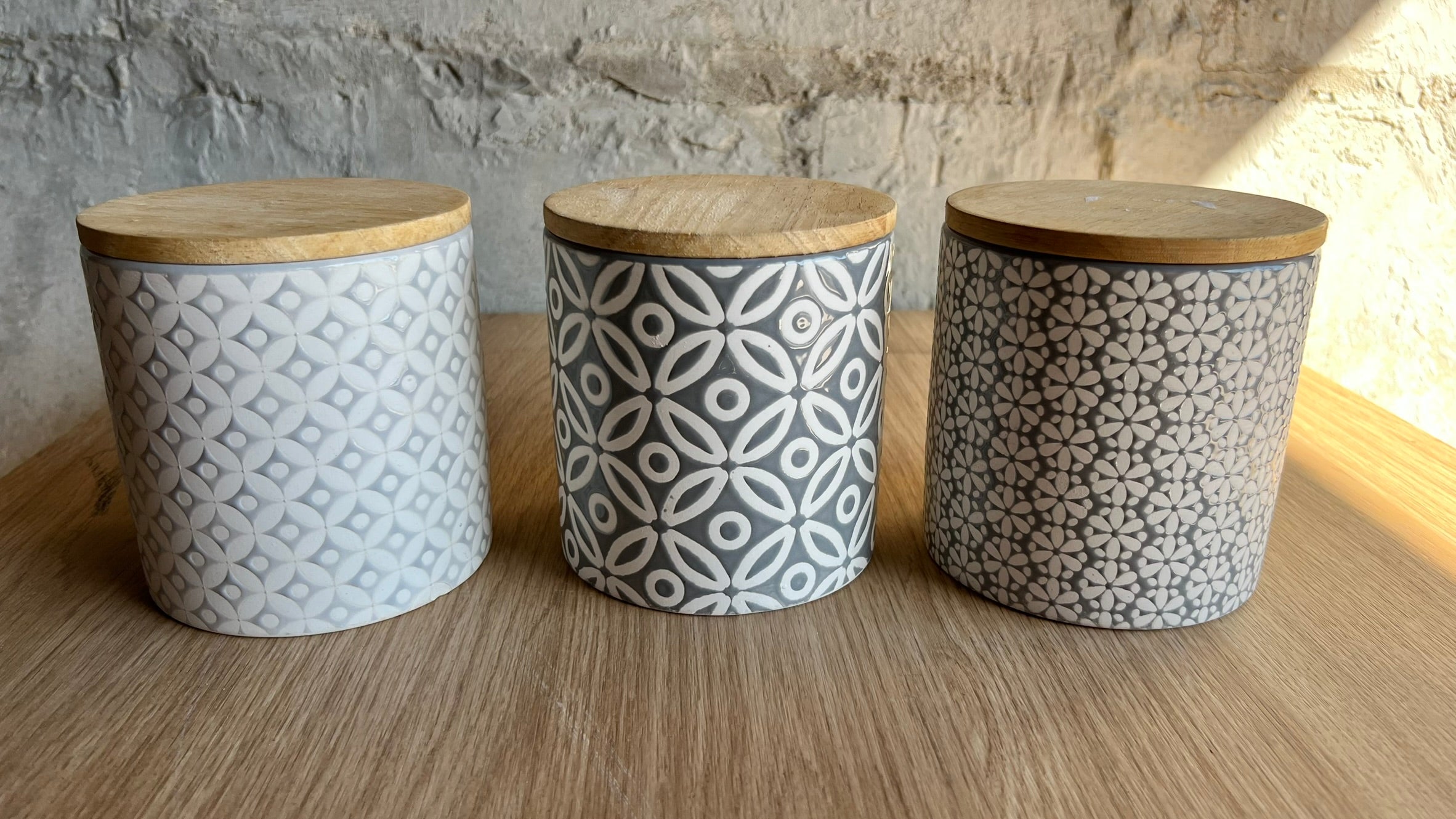 Stylish set of ceramic jars – 3 pcs