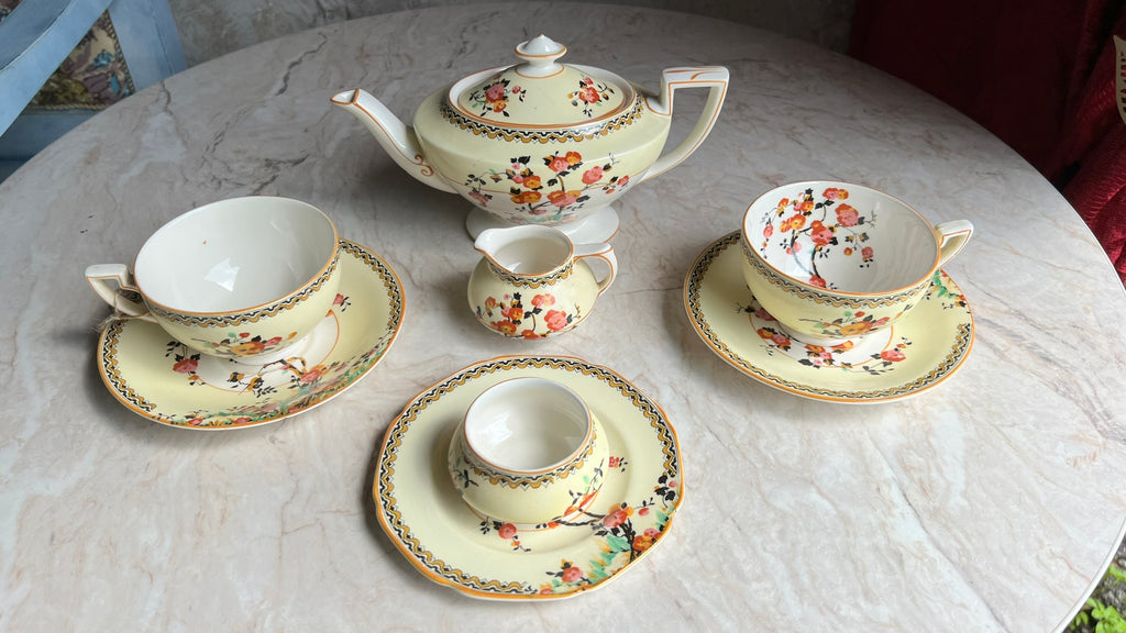 Vintage English tea set – Crown Ducal