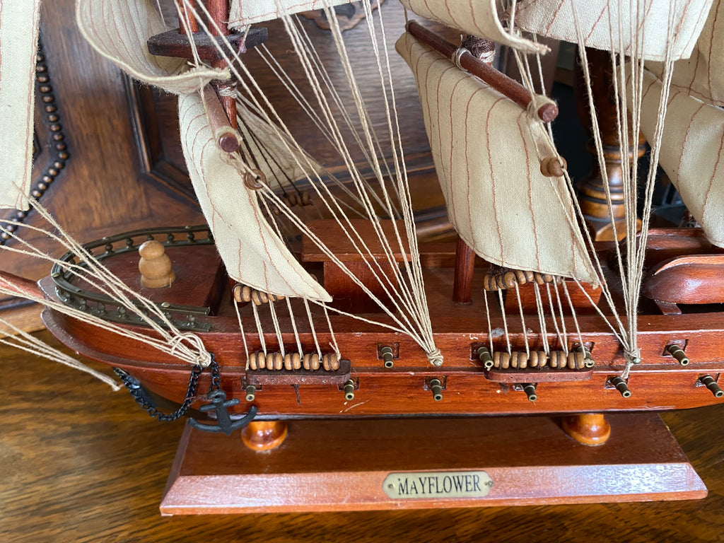 Vintage “Mayflower” purjelaeva mudel