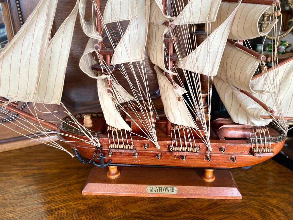 Vintage “Mayflower” purjelaeva mudel