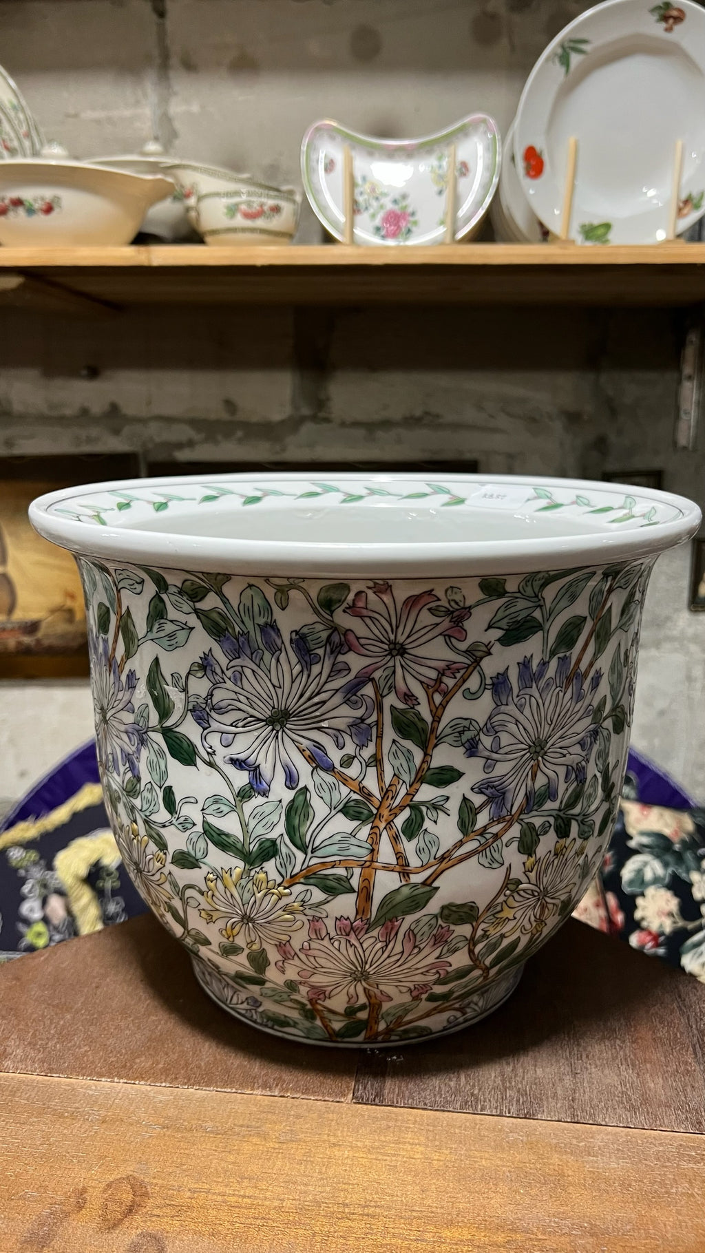Royal Worcester “Kew Gardens” flower pot – England, botanical decor