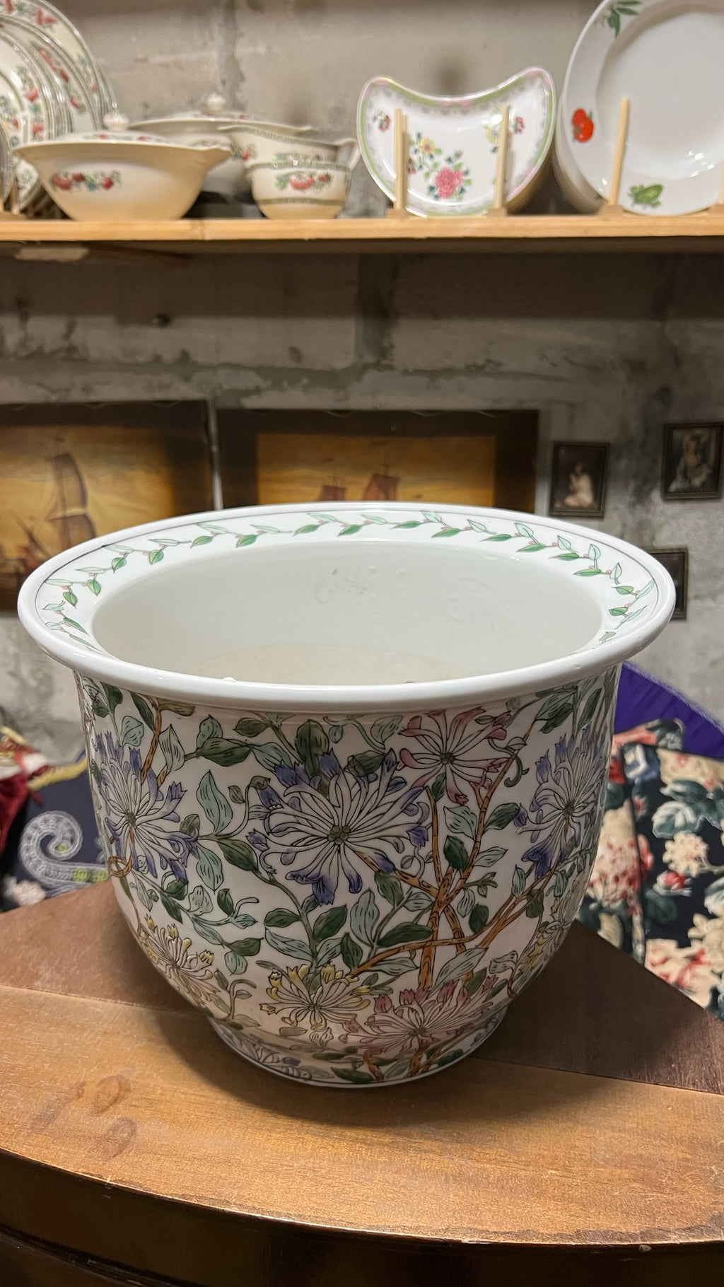 Royal Worcester “Kew Gardens” flower pot – England, botanical decor