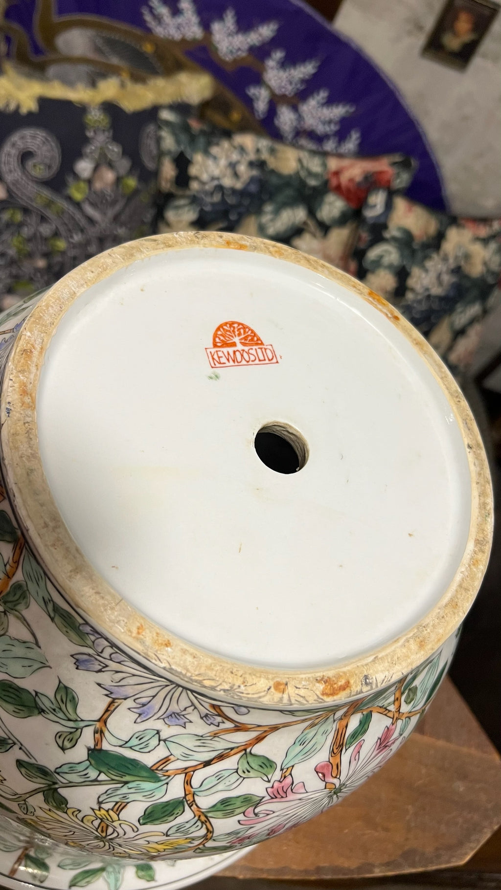 Royal Worcester “Kew Gardens” flower pot – England, botanical decor