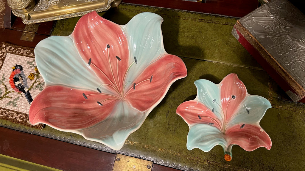 Vintage “Petal” flower-shaped bowls – Shorter & Son Ltd, Staffordshire, England