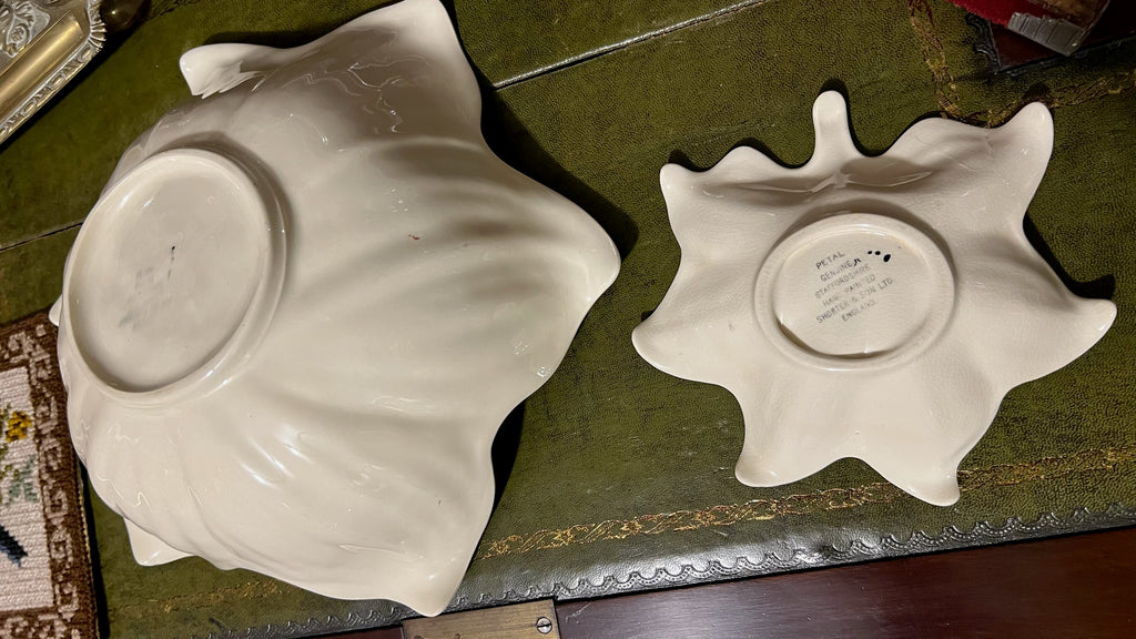 Vintage “Petal” flower-shaped bowls – Shorter & Son Ltd, Staffordshire, England