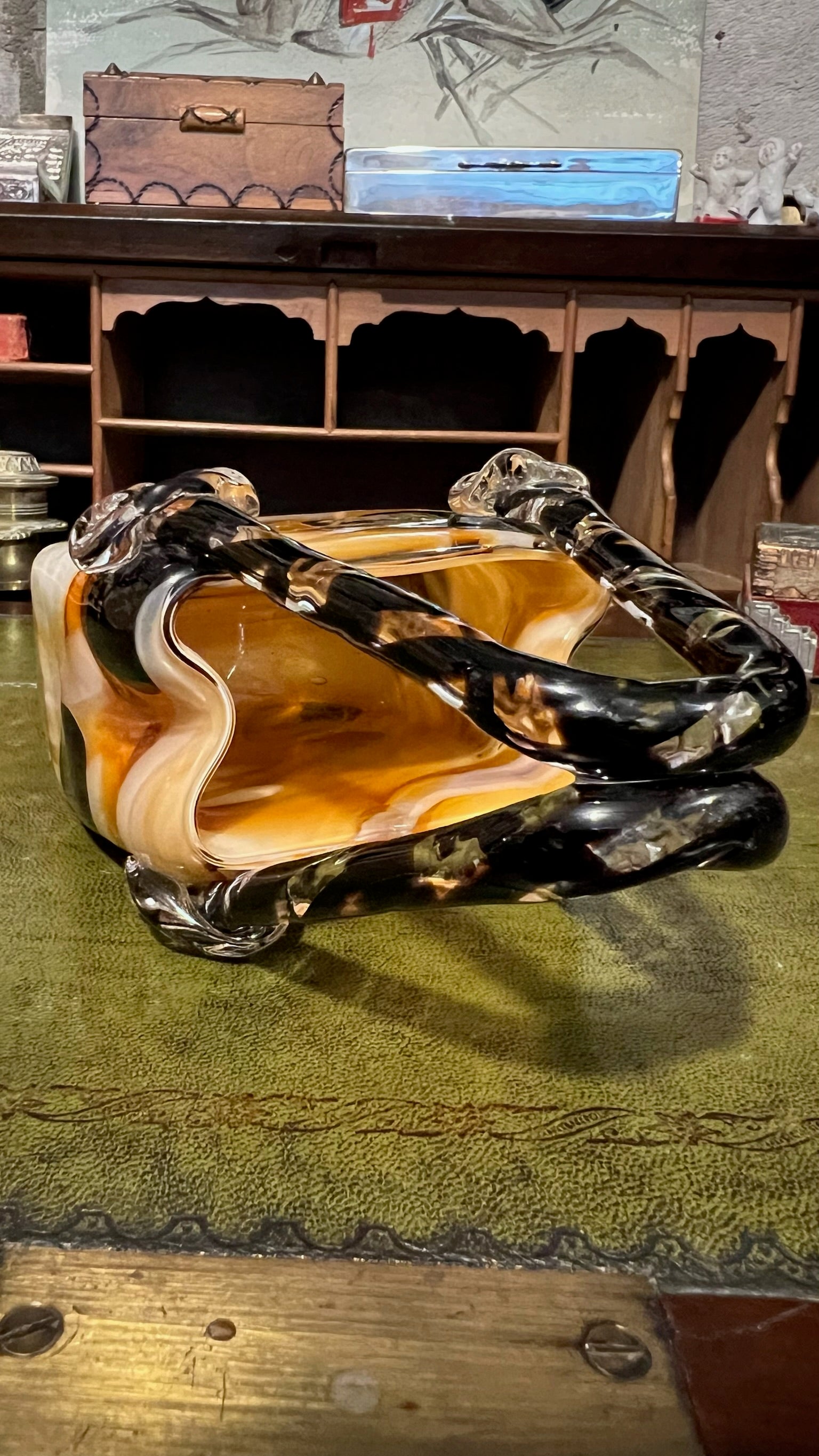 Handmade art glass handbag sculpture (Vincenza Collection)
