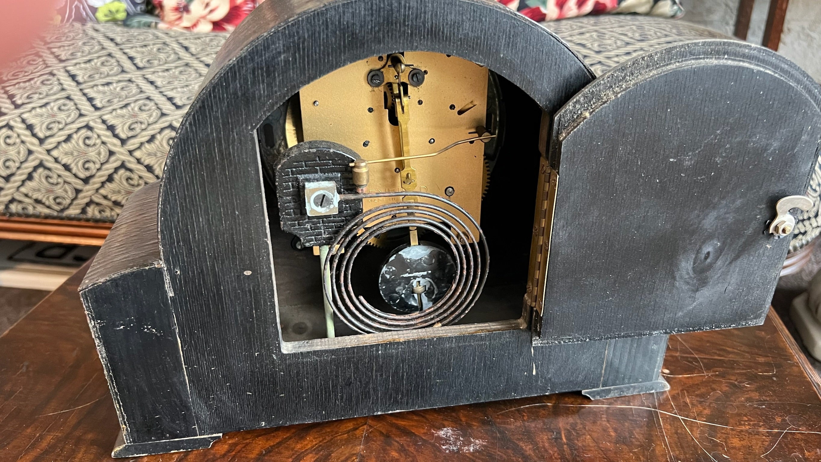 Vintage Enfield kamina-/lauakell – 1930.–40. aastad – tammespooniga korpus