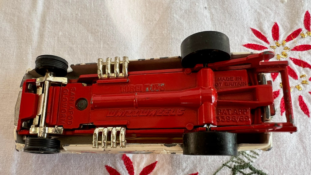 Corgi Toys - Ford Capri “Glowworm” Dragster (#341)