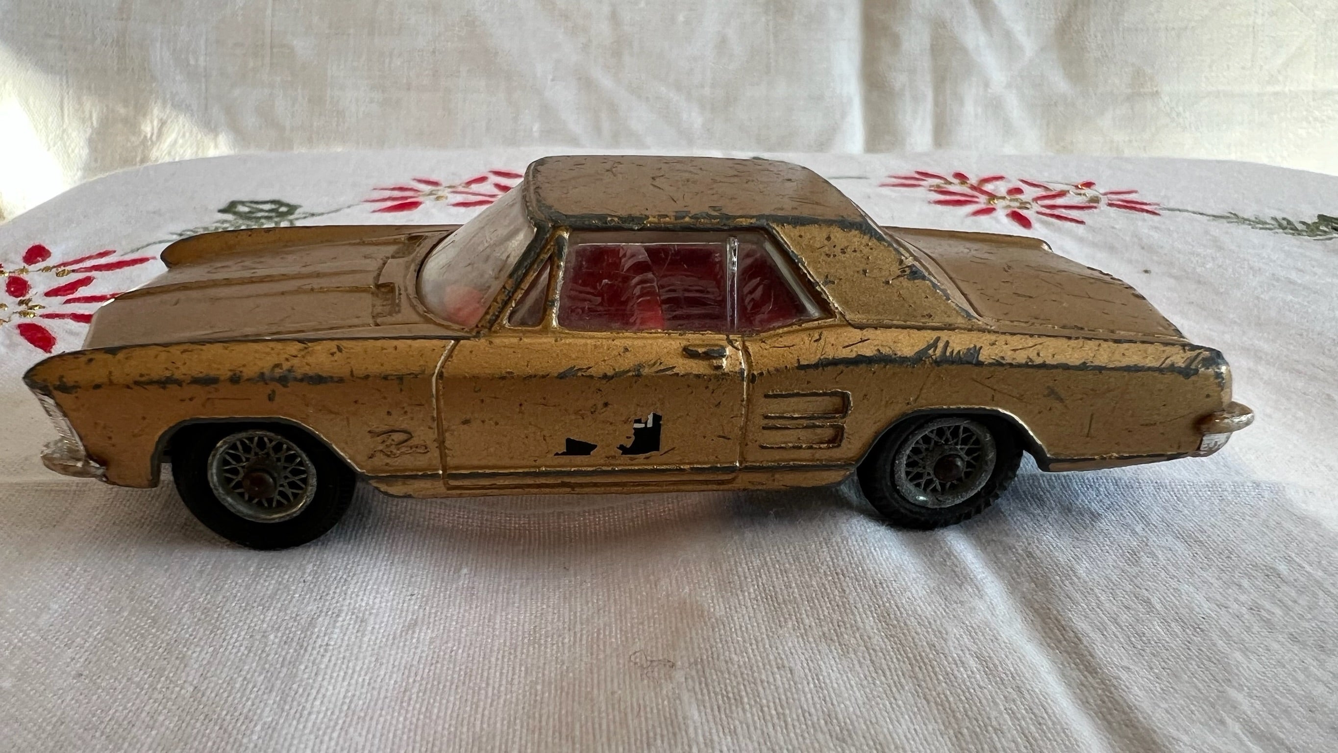 Corgi Toys - Buick Riviera (#245)