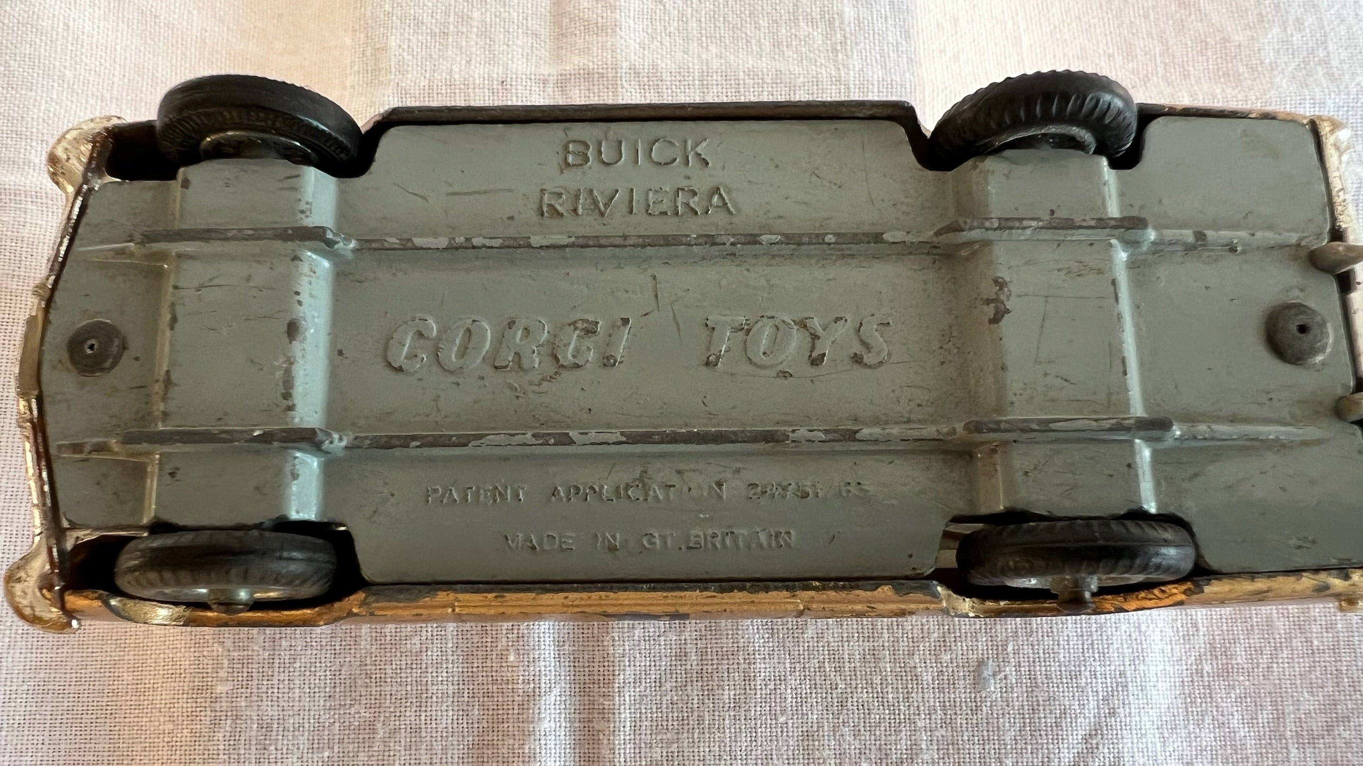 Corgi Toys - Buick Riviera (#245)