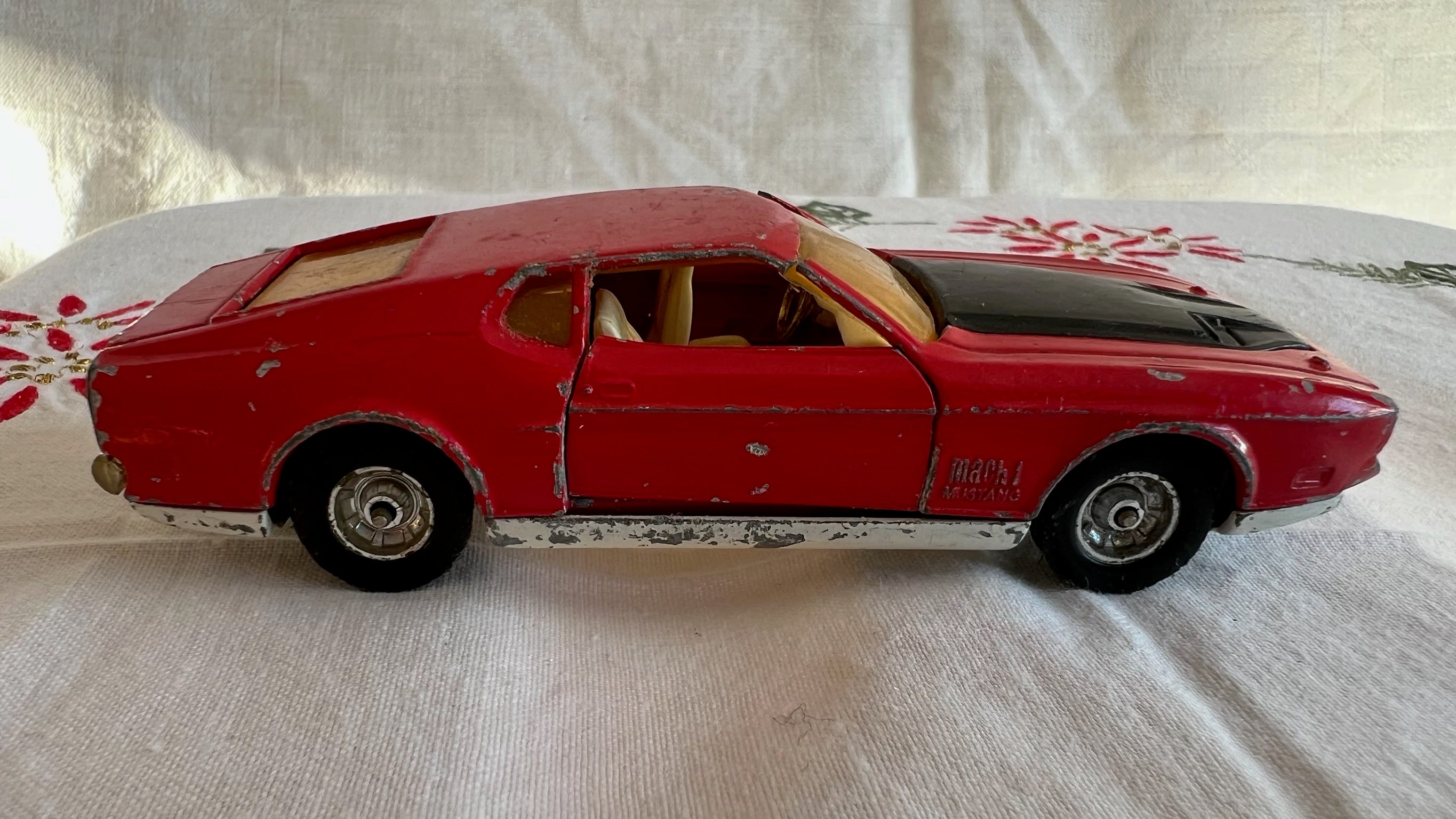 Corgi Toys - Ford Mustang Mach 1 (#328)