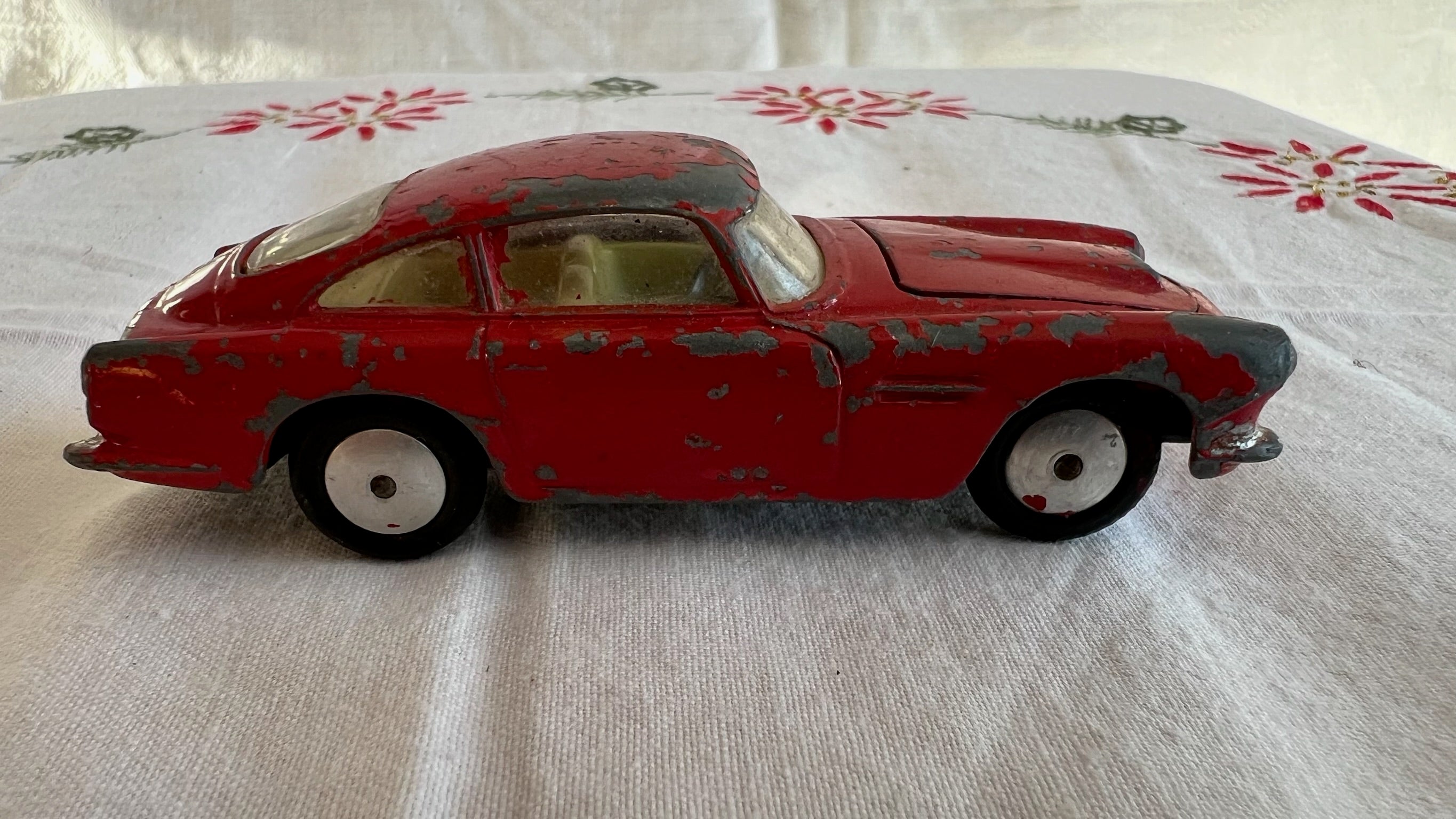 Corgi Toys - Aston Martin DB4 (#218)