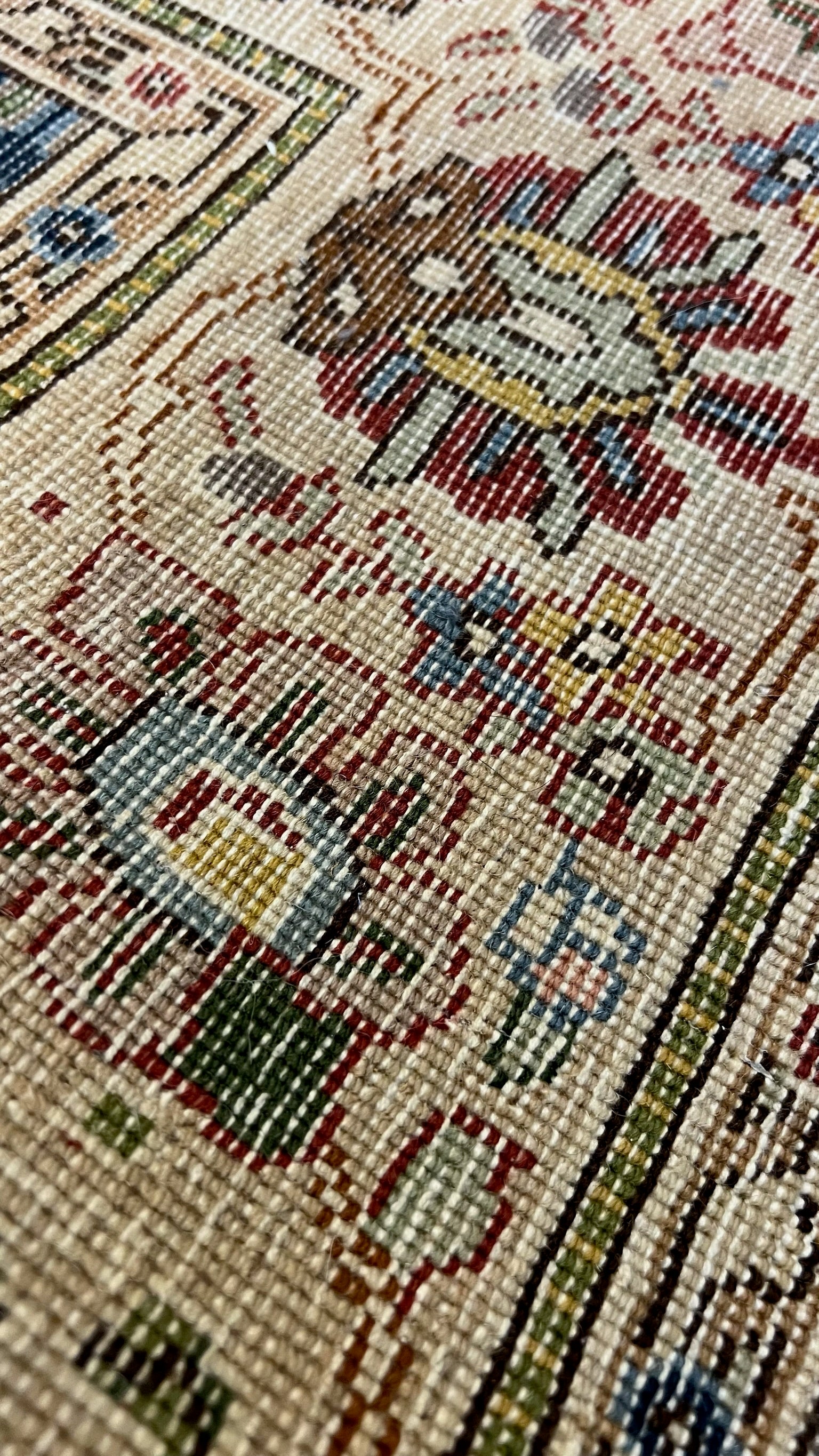 Hand-knotted Tabriz (Tapriz) carpet