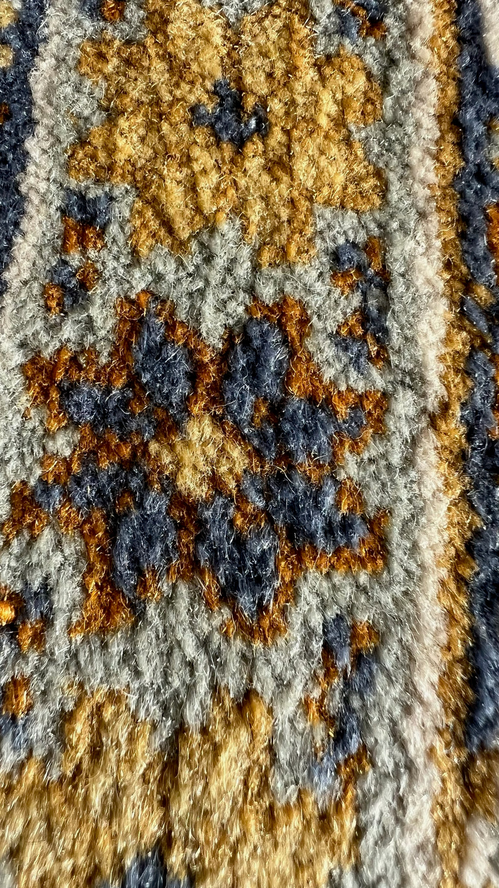 Beautiful Tunisian wool rug runner – 207 × 100 cm