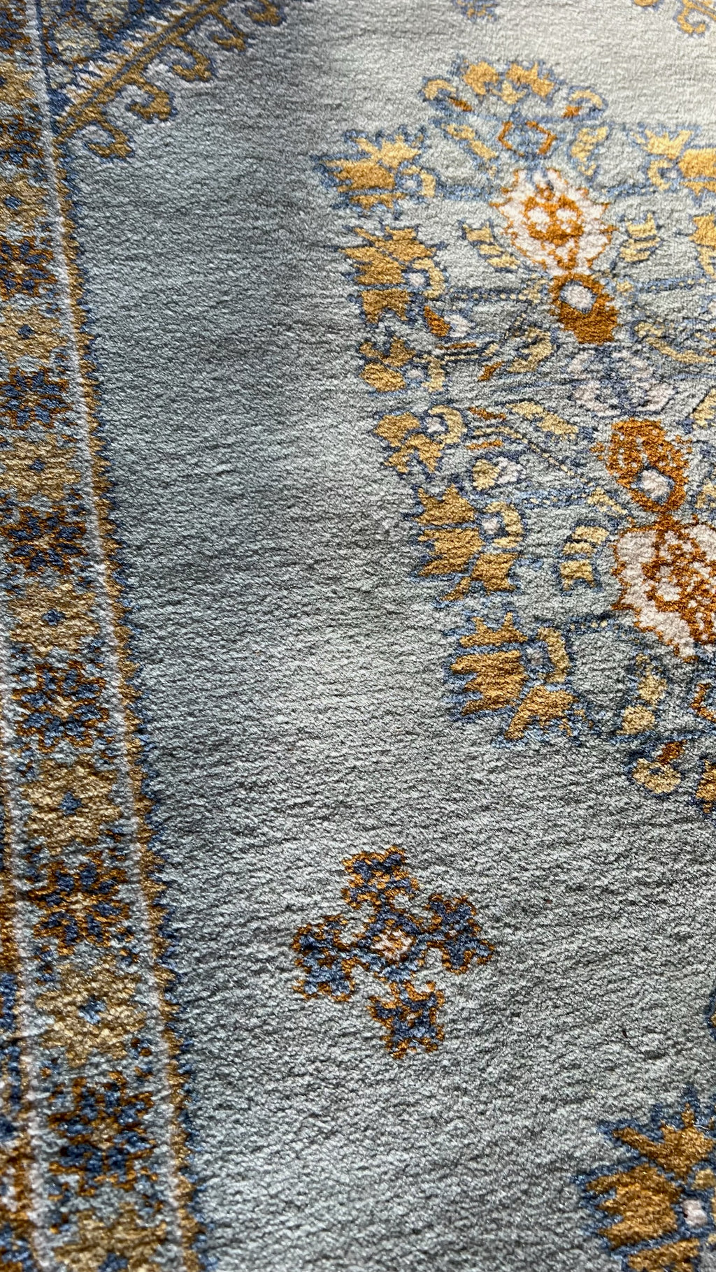 Beautiful Tunisian wool rug runner – 207 × 100 cm