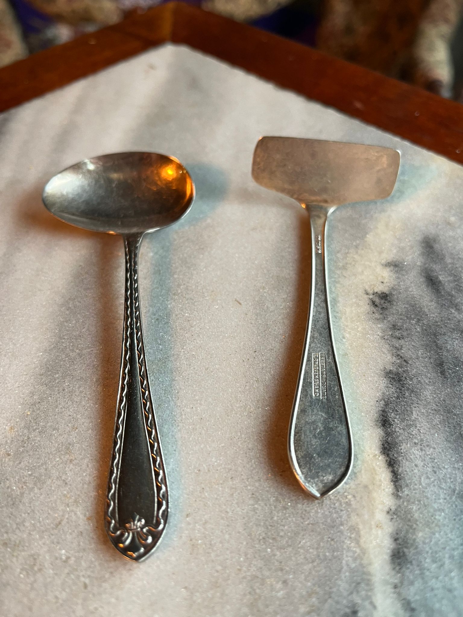Vintage silver-plated sauce ladle and butter knife – WM Rogers & Son