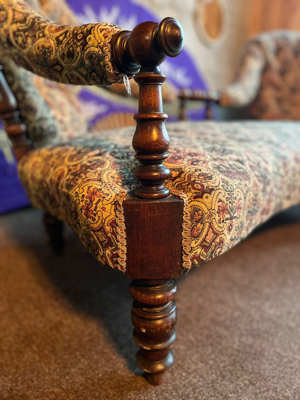 Antique Victorian two-seater “conversation sofa”
